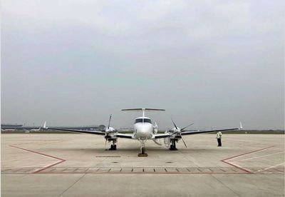 德事隆航空向楚天通航交付一架比奇350i空中国王飞机 通用航空服务再升级